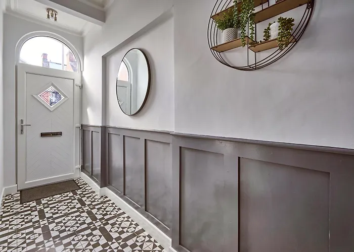 Belfast Luxury Lets - Fortwilliam Townhouse