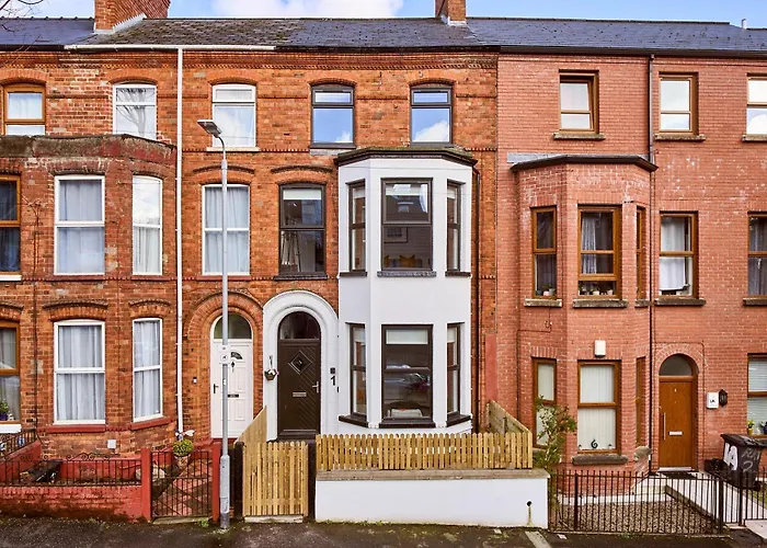 Belfast Luxury Lets - Fortwilliam Townhouse