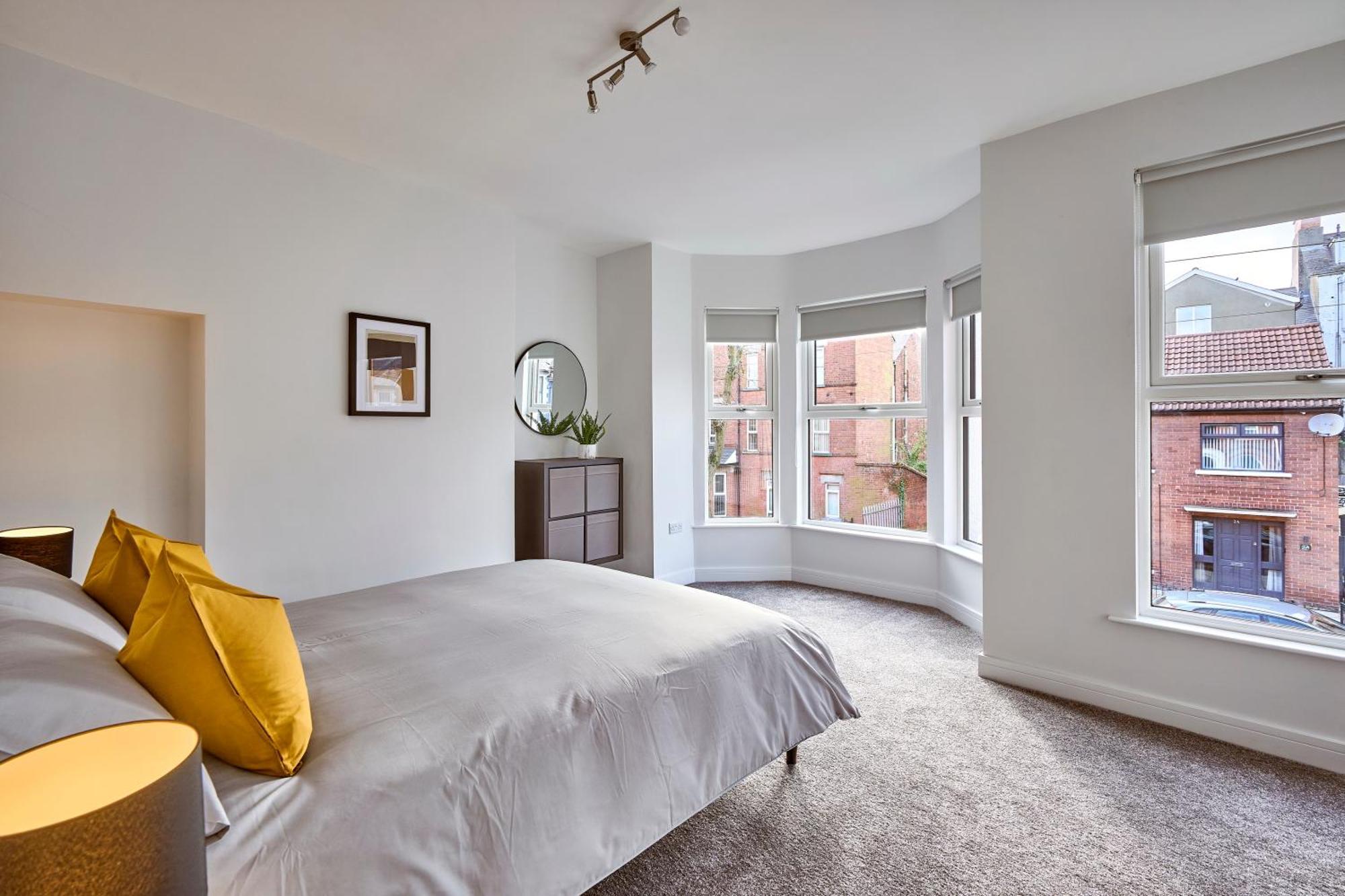 Luxury Lets - Fortwilliam Townhouse Holiday home Belfast