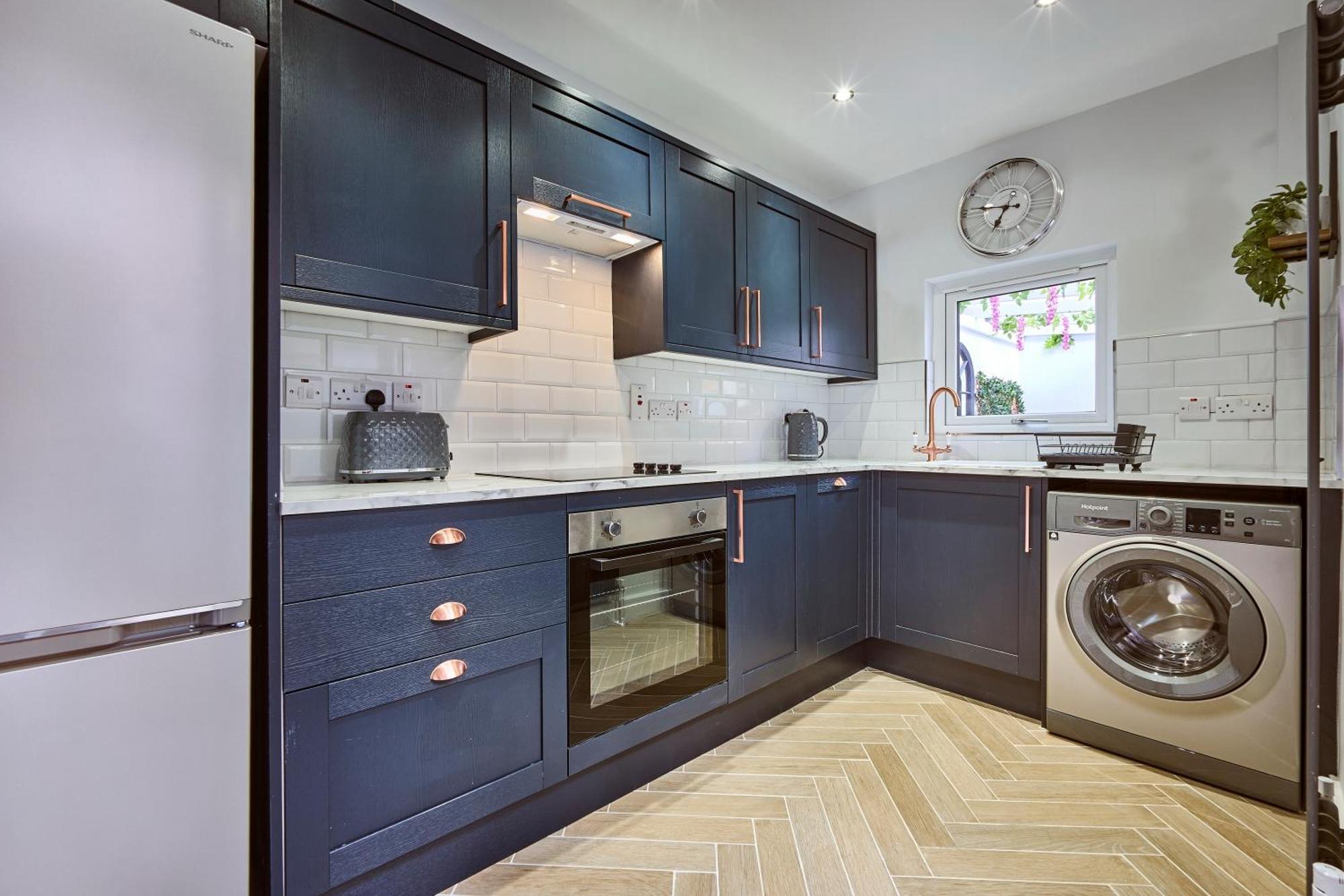 Luxury Lets - Fortwilliam Townhouse Holiday home *
