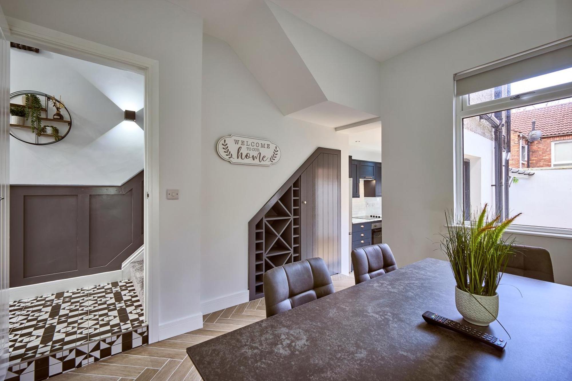 Luxury Lets - Fortwilliam Townhouse Belfast