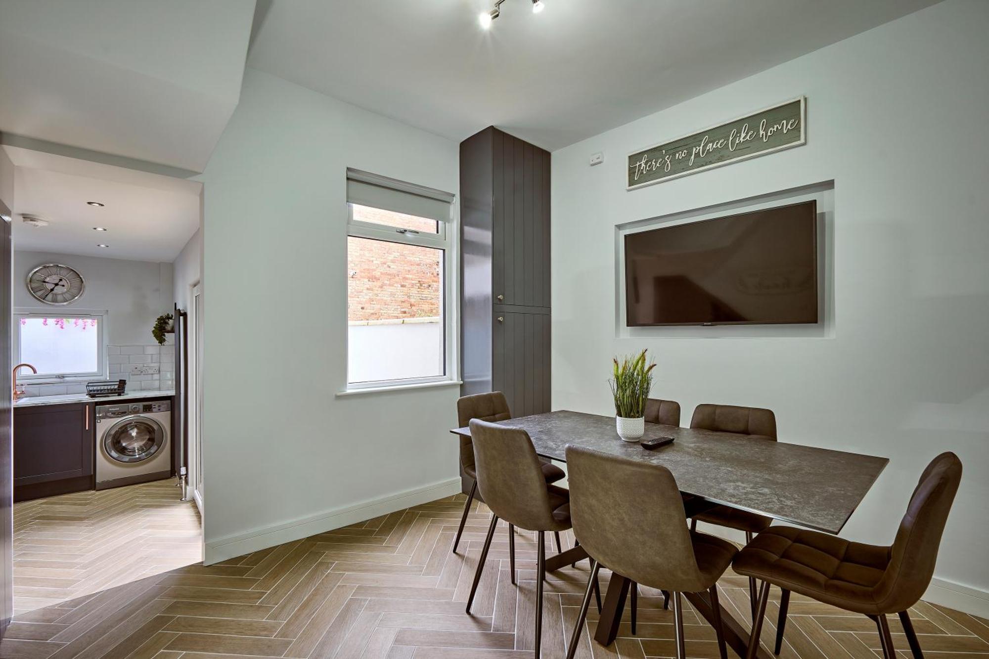 Luxury Lets - Fortwilliam Townhouse Belfast